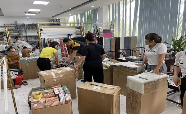 Sự tận tuỵ trọng công việc của bộ phận làm mẫu | Vân Hà Tradico