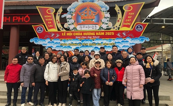 Vlog Vân Hà Chùa Hương 2025 - Chuyến Du Xuân Đầu Năm Đầy Ý Nghĩa