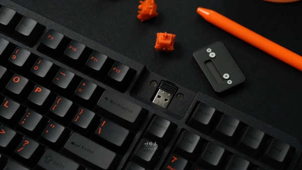 KEYVERSE INFI100 – Bàn Phím Cơ Infi 100 Nhôm CNC 6063 Mạch Xuôi 3 Mode RGB