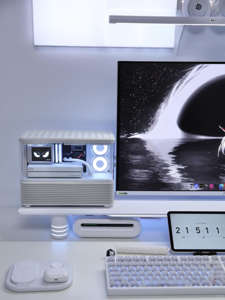 Loa Bluetooth Edifier NEW CYBER – Thiết Kế Cyberpunk, Màn Hình Hiển Thị, Âm Trầm Mạnh Mẽ