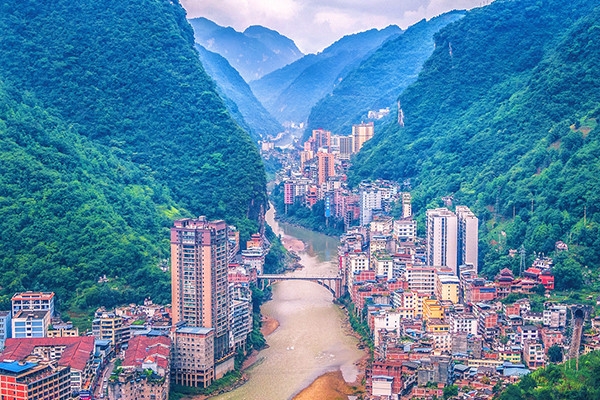 Kỳ lạ thành phố Yanjin hẹp nhất thế giới