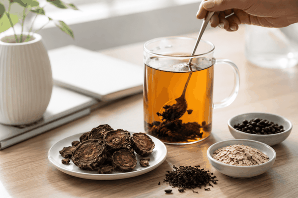 Cách pha trà hà thủ ô ngon: uống nóng, uống lạnh và lưu ý để giữ vị thanh dịu