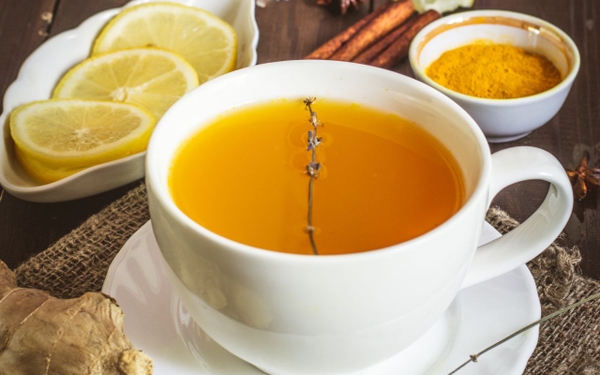 Trà Nghệ & Chăm Sóc Xương Khớp Chủ Động:  Tiếp cận tự nhiên – sử dụng đúng cách