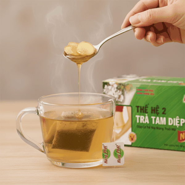 Cách Pha Trà Tam Diệp Thế Hệ 2 Với Gừng Và Mật Ong Dịu Nhẹ, Dễ Uống
