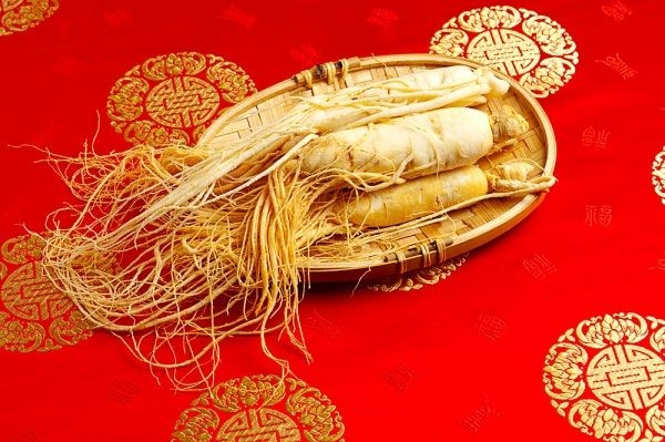 Hồng Sâm và Hắc Sâm: So Sánh Chi Tiết Để Lựa Chọn Phù Hợp