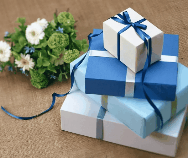 Cách Chọn Quà Cho Vợ, Chị Gái Hoặc Đồng Nghiệp Nữ Tinh Tế Hơn