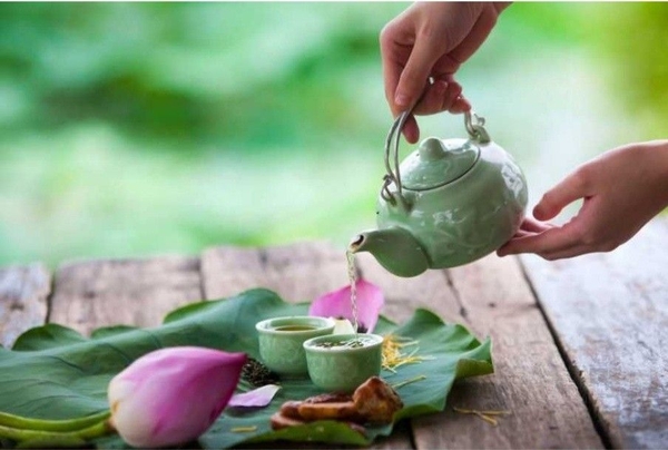 Hành Trình Của Sự Thanh Khiết – Từ Sen Việt Đến Trà Hùng Phát