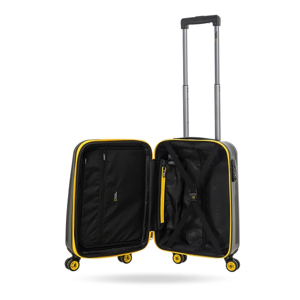 Vali National Geographic N137HA-01-06