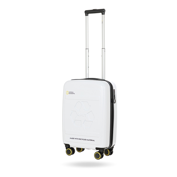 Vali National Geographic N205HA