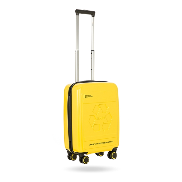 Vali National Geographic N205HA