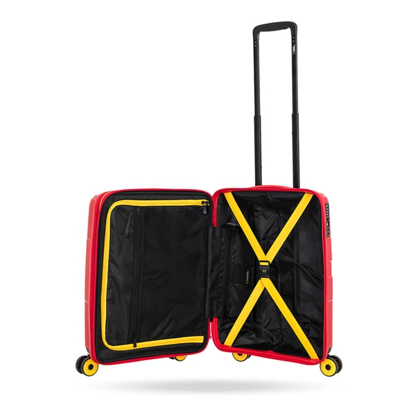 Vali National Geographic N221HA