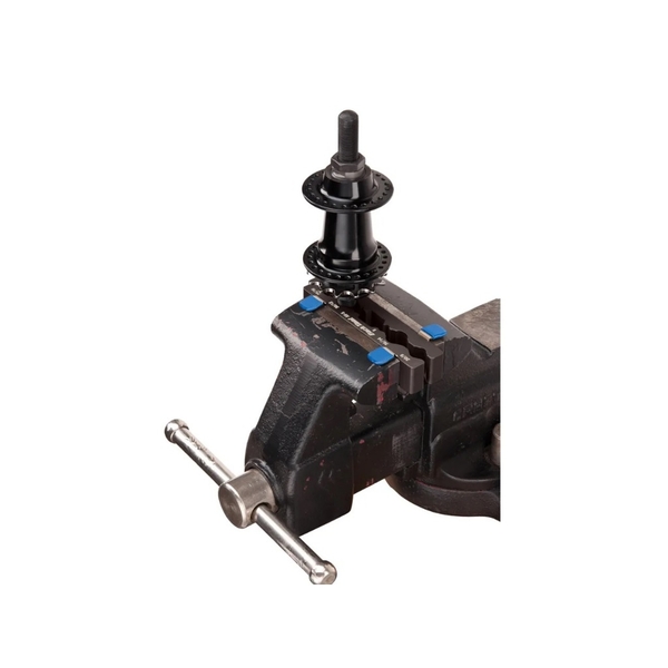 Minion Cupcakes - Laura's Bakery