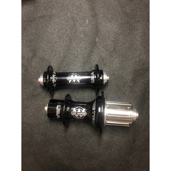 White Industries T11 Hub Set | QRx100/20H & QRx130/24H