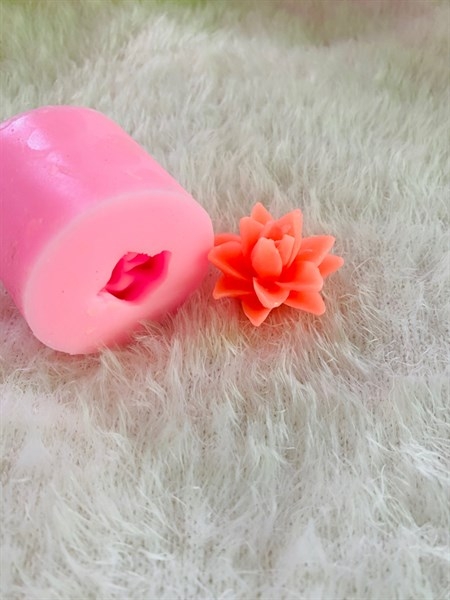 Khuôn Silicon - Sen Đá Nở - 3cm - Cánh Nhọn Tia