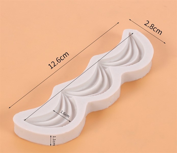 Khuôn Silicon - Viền Chuỗi Dây - Hủ Vàng 3 Sóng - 12.6cm