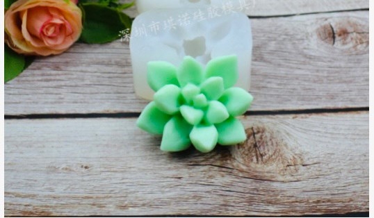 Khuôn Silicon - Sen Đá 13 Cánh - 6.7x4cm - Cánh Nhọn Mộng Nước