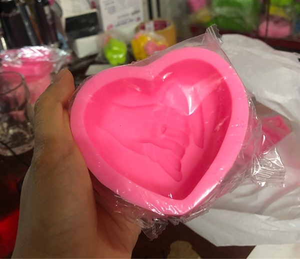 Khuôn Silicon - Em Bé - Bàn Tay Nắm Tim 7cm