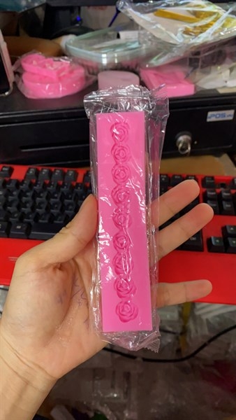Khuôn Silicon - Viền Chuỗi Dây - Hoa Hồng 13.5cm