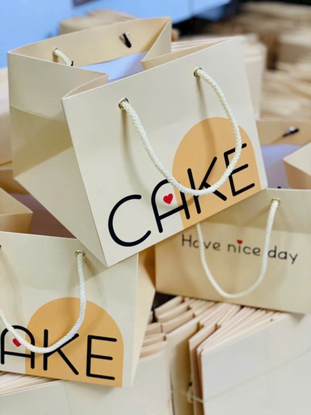 Túi Giấy - Quai Xách - Vuông 19cmx19cm Cao 15cm Màu Cam CAKE
