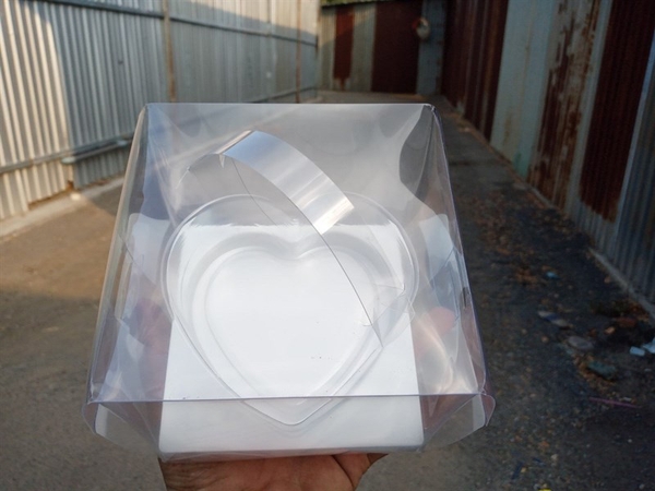 Hộp Nhựa - Vuông Ly Trái Tim - 13.5x13.5 Cao 11cm