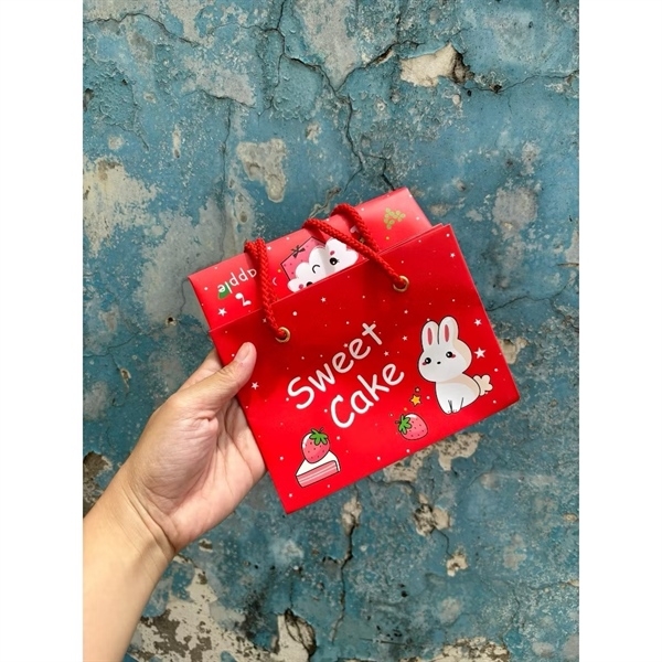 Túi Giấy - Quai Xách - Vuông 16x16cm Cao 12cm - Đỏ Thỏ