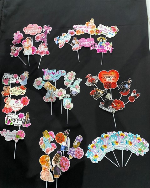 SET CẮM 20/10 CÔ GÁI PARI- PHỤ KIỆN TRANG TRÍ BÁNH