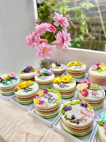 Hộp Nhựa - Vuông JHL14 - 13cm Đế Trắng