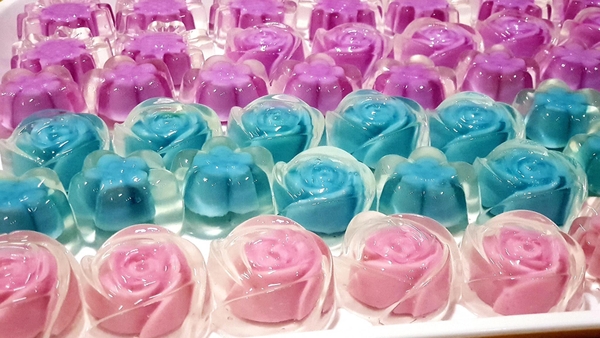 [20 cup] Khuôn Silicon - Cup Set Hoa Hồng ( 10 Khuôn 5cm - 10 Khuôn 3cm) - Tim Lớn 10 Hoa - Nhỏ 5 Hoa