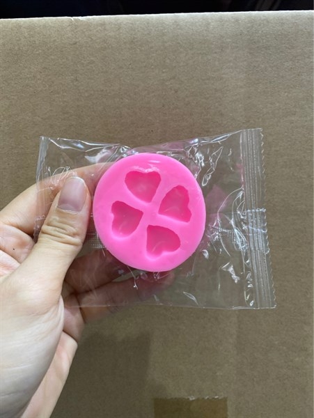 Khuôn Silicon - Trái Tim Kiểu - 4c Chấm Tim