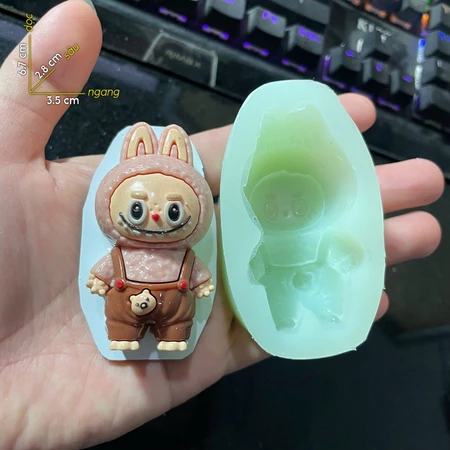 Khuôn Silicon - Labubu Nhỏ - Mặc Yếm Túi Gấu