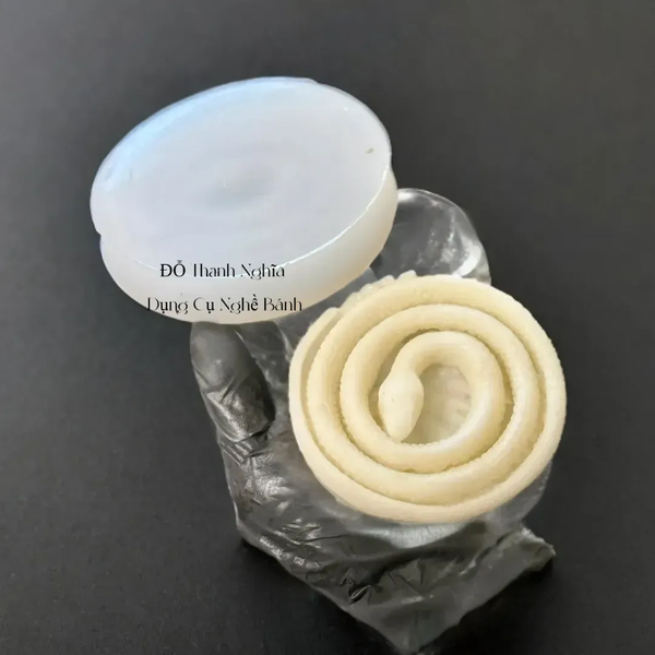 Khuôn Silicon - Động Vật - Con Rắn Tròn Dẹp 10cm Cao 2.5cm