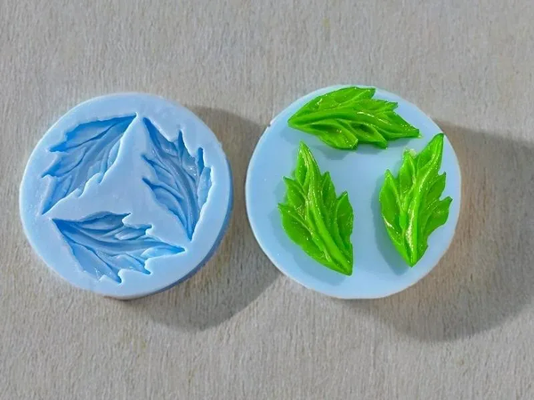 Khuôn Silicon - Lá Gân Ngang 3c - 2.8x5.8Cm - SL 40K