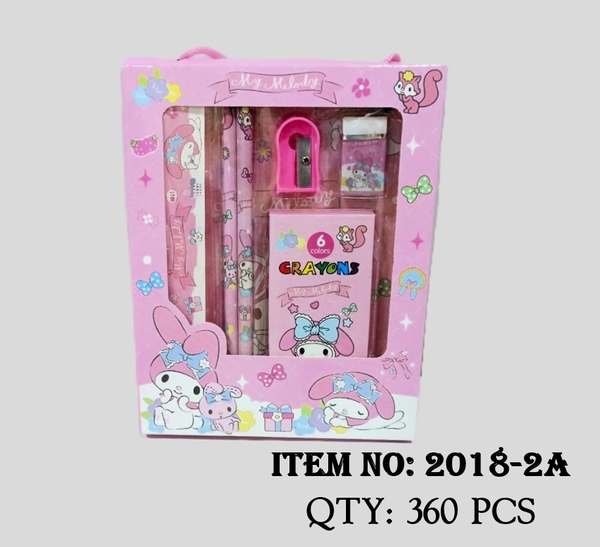 2018-2A  HỘP BỘ DỤNG CỤ HỌC TẬP YUMMY (BÚT CHÌ, CHUỐT, GÔM, THƯỚC)