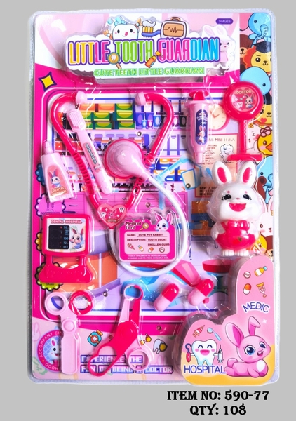 590-77  VỈ BÁC SĨ TAI NGHE, KÉO, BÀN CHẢI, THUỐC + 1C THỎ