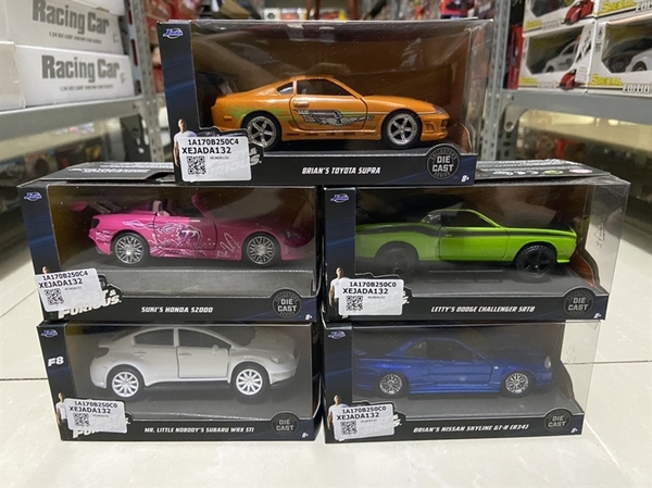 XEJADA132 HỘP XE SẮT