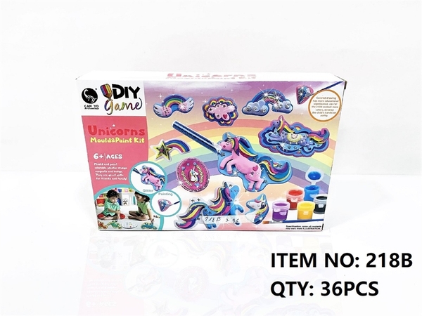 218B HỘP ĐÚC TƯỢNG VÀ TÔ MÀU NGỰA PONY