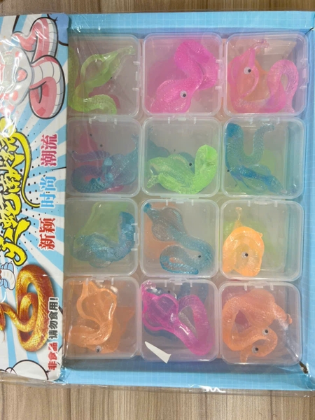 88-131 HỘP 24C SQUISHY MOCHI RẮN