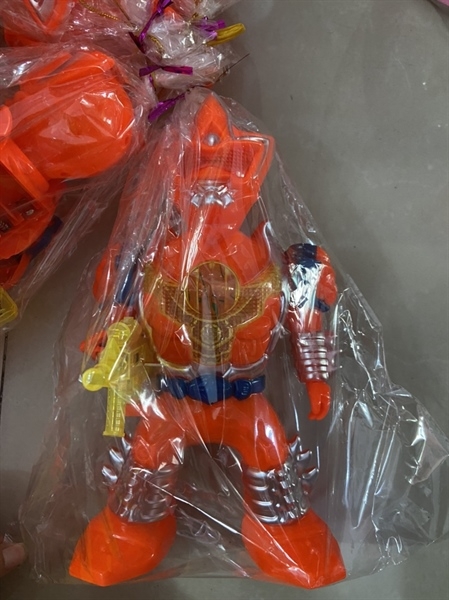 20LD2028 TÚI SIÊU NHÂN CẦM X