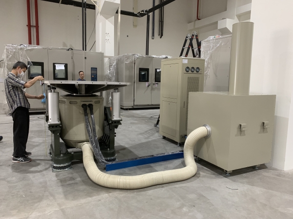 Large-Displacement Low-Frequence Vibration System