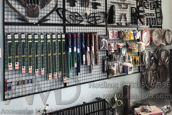 Cách trang trí shop phụ kiện và đồ chơi xe hơi hot nhất hiện nay