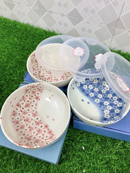 Set bát Nhật có nắp đậy, miệng rộng.