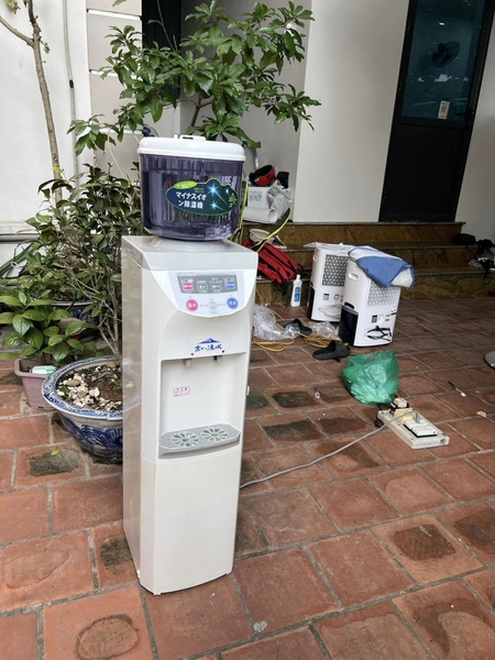 cây nước nóng lạnh nội địa nhật