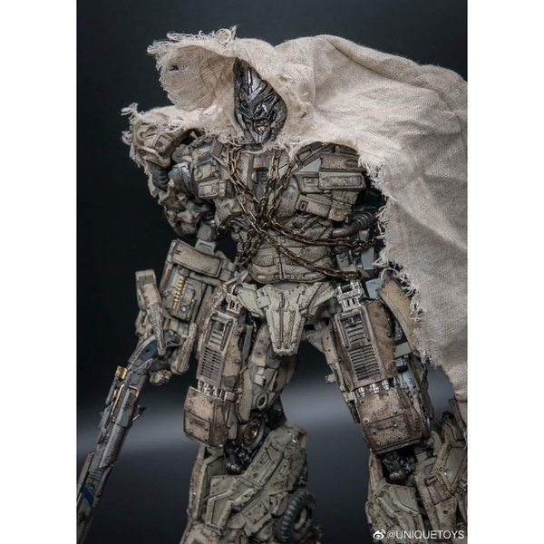 ( Hàng sẵn) Mô hình Robot biến hình UT R-05 Desperado Megatron Battle dame Version của Unique Toys