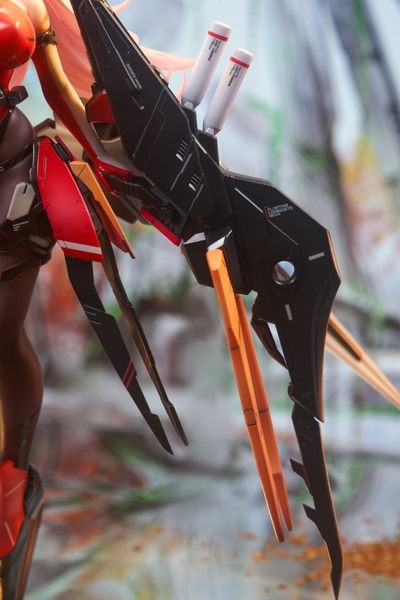 MÔ HÌNH C.C.CHALCOSOMA - (Caucasus Beetle) - 1/7 Complete Figure (HOWLING STAR) FIGURE CHÍNH HÃNG