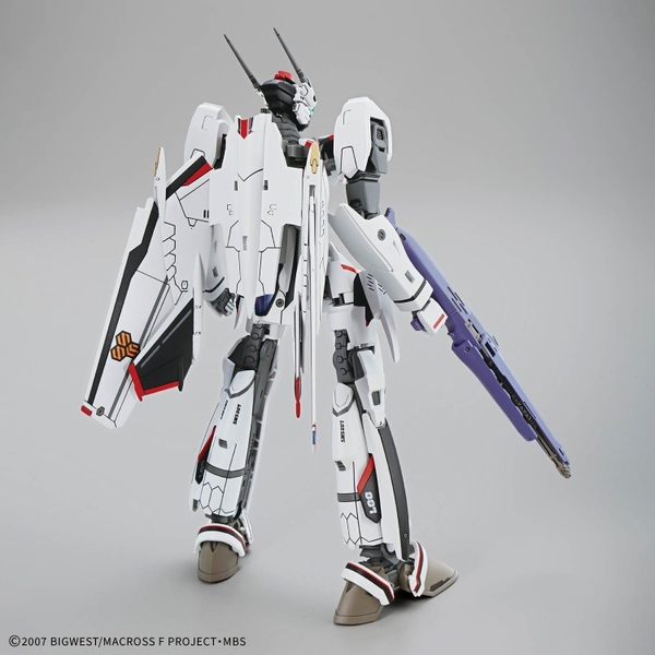 Mô Hình Lắp Ráp Gundam HG 1/100 VF-25F MESSIAH VALKYRIE ALTO CUSTOM của Bandai Nhật Bản
