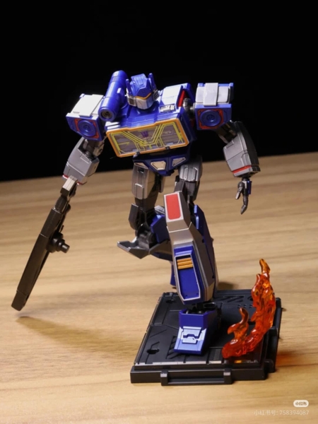 Mô hình lắp ráp Transformers – CC17 – Movie TF ONE – Soundwave – Blokees