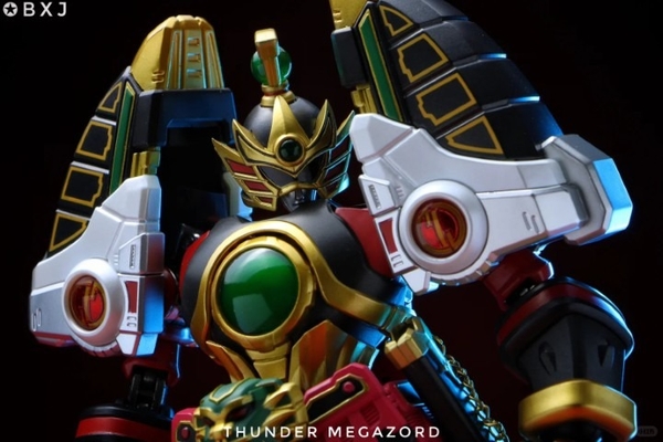 Mô Hình Ráp Sẵn Thunder Megazord Innovation Point của HASBRO