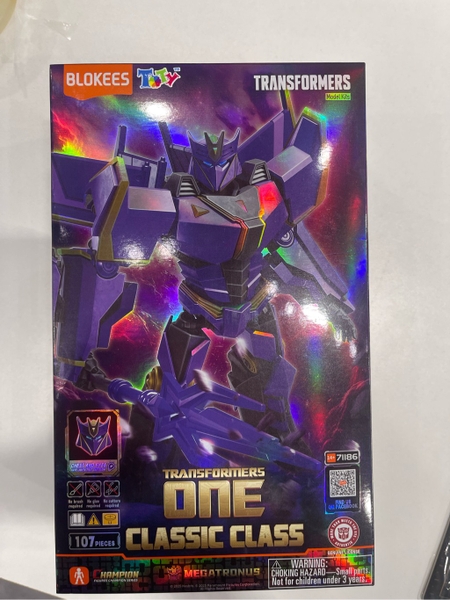 Mô hình Transformers - CC20 - Megatronus (Luminous Eyes & Chest) - Blokees - ET40