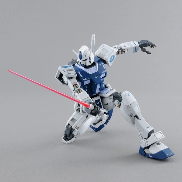 Mô Hình Lắp Ráp Gundam MG RX-78-2 ver 3.0 The Gundam Base Color (The Gundam Base Limited) của Bandai Nhật bản