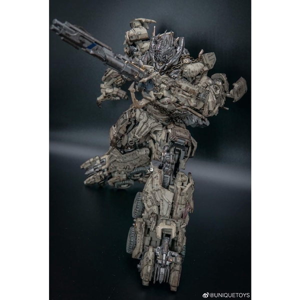 ( Hàng sẵn) Mô hình Robot biến hình UT R-05 Desperado Megatron Battle dame Version của Unique Toys